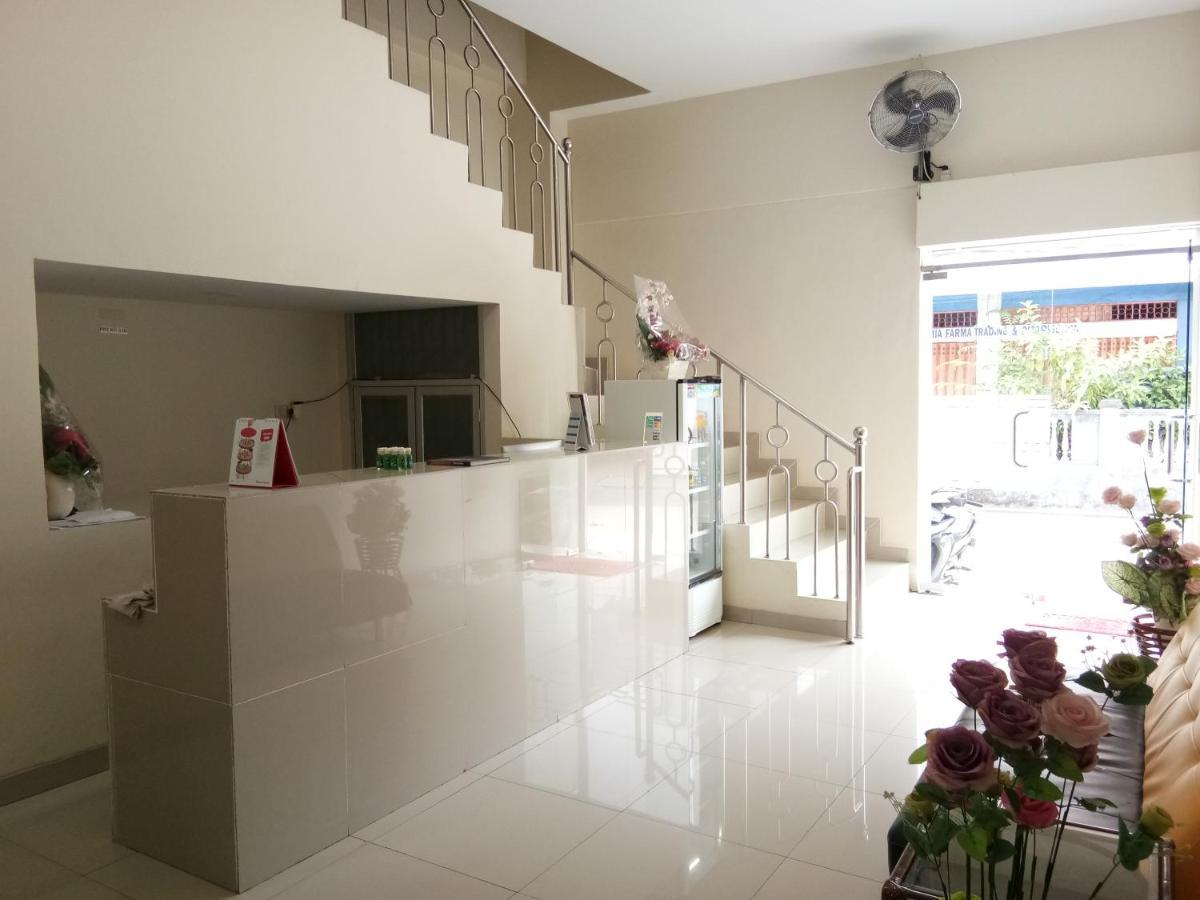 Clean & Comfort Homestay Ambon Esterno foto
